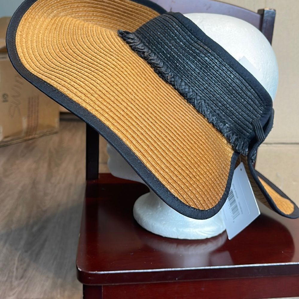 Echo Beach Hat . NEW